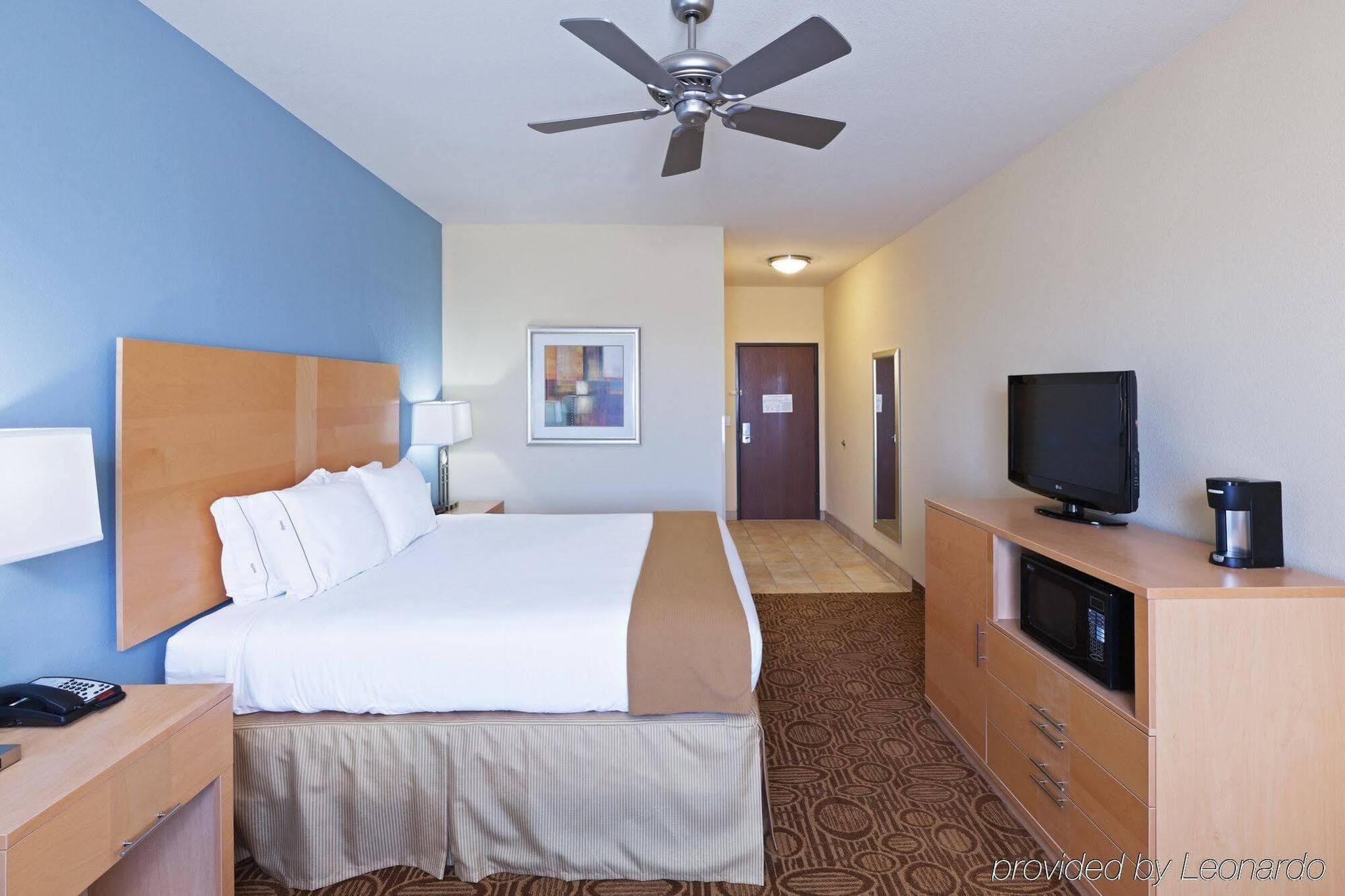 Holiday Inn Express & Suites Lubbock Southwest - Wolfforth By Ihg Exterior photo